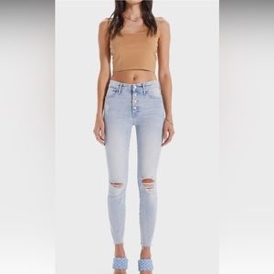 NWOT MOTHER the pixie ankle jeans in action shot size 25